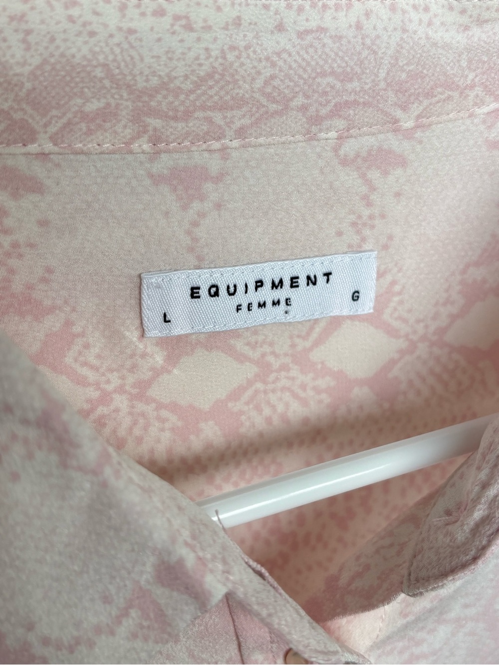 Equipment 100% Silk Pink Snake Print Button-Up Shirt Blouse Size L Y2K Femme - Picture 9 of 13